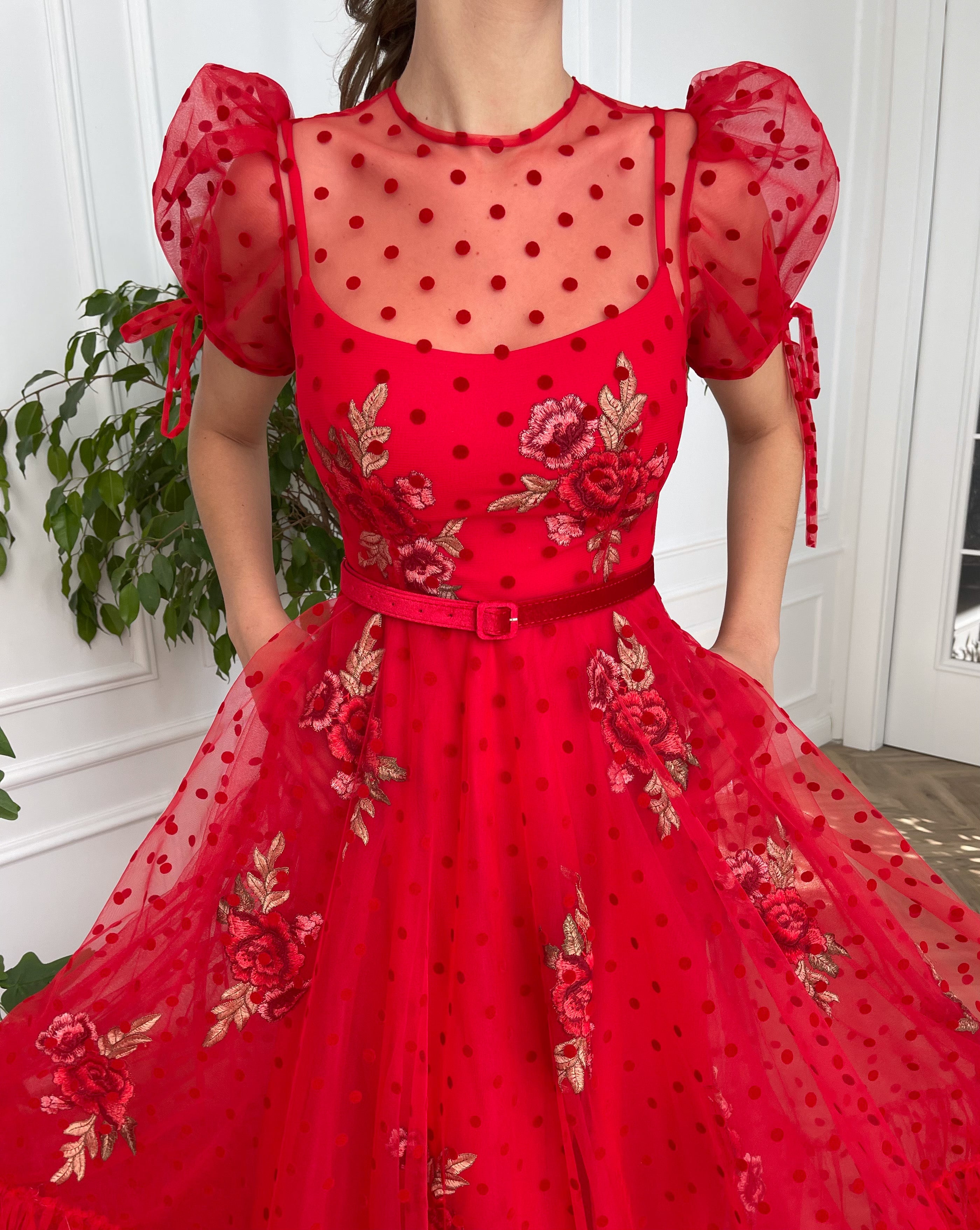 Red midi dress with belt, short sleeves and embroidery
