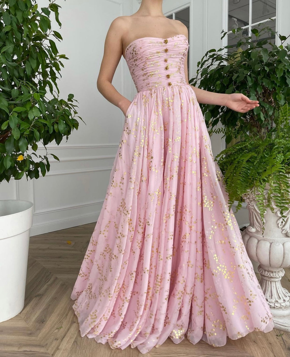 Pink A-Line dress with no sleeves and cape
