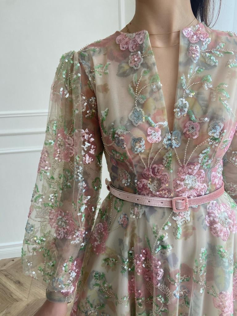 Colorful A-Line dress with belt and long sleeves