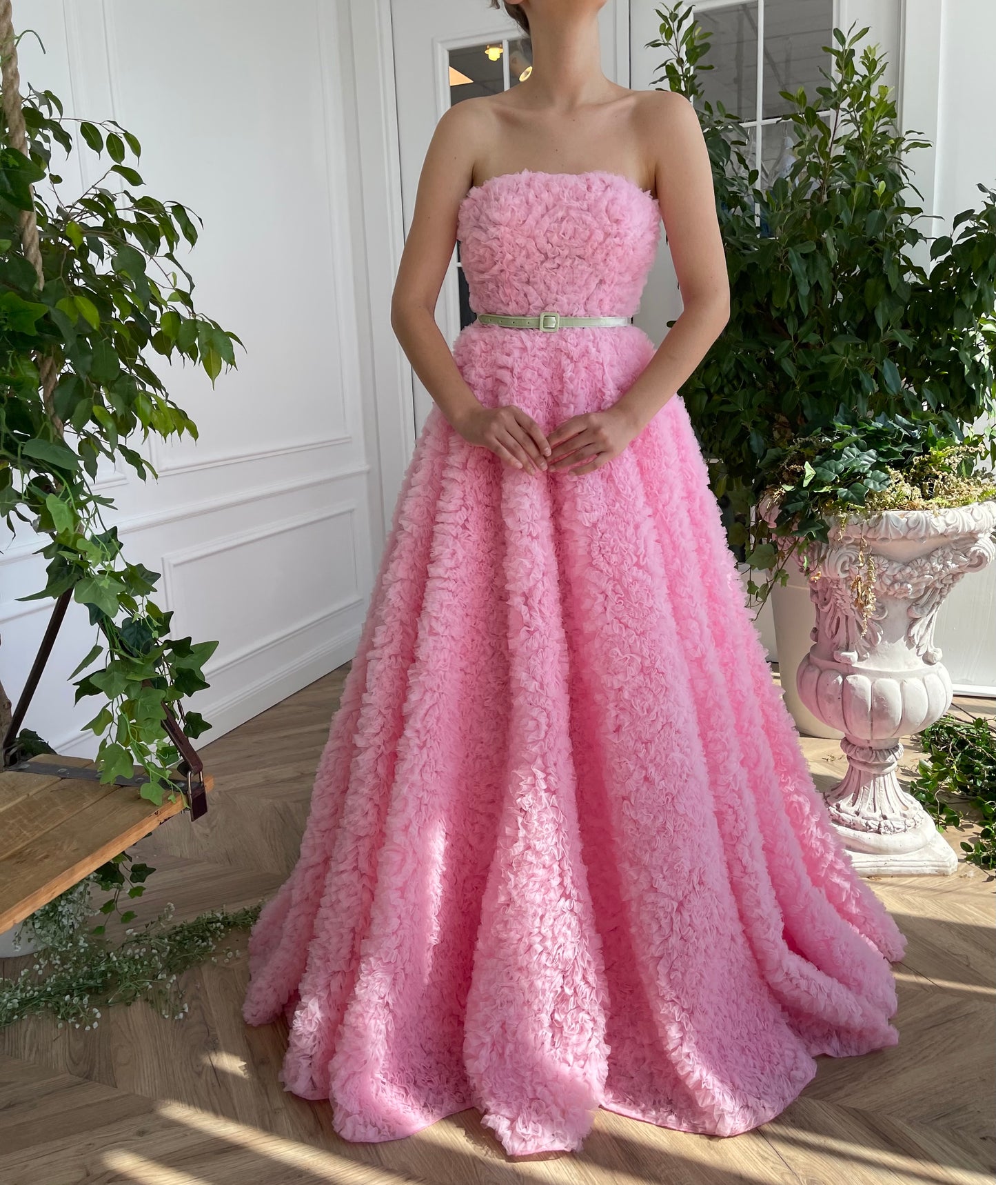Pink A-Line dress with belt and no sleeves