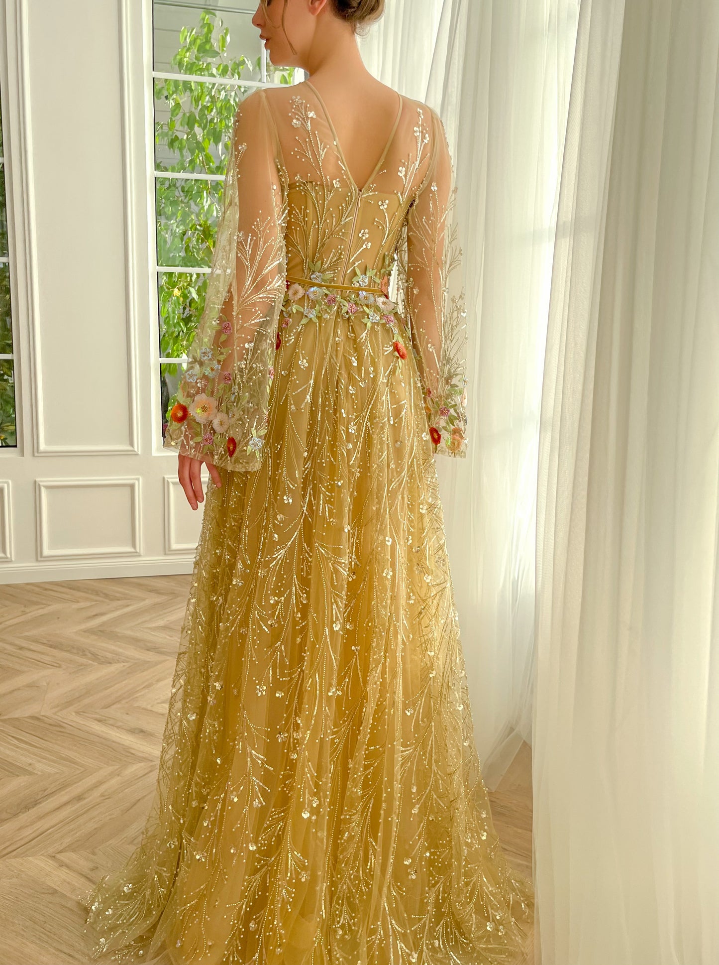 Gold A-Line dress with long sleeves, flowers and embroidery