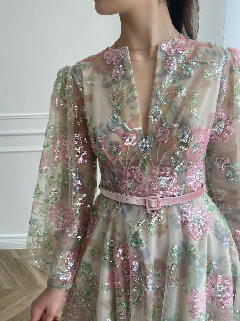 Colorful A-Line dress with belt and long sleeves
