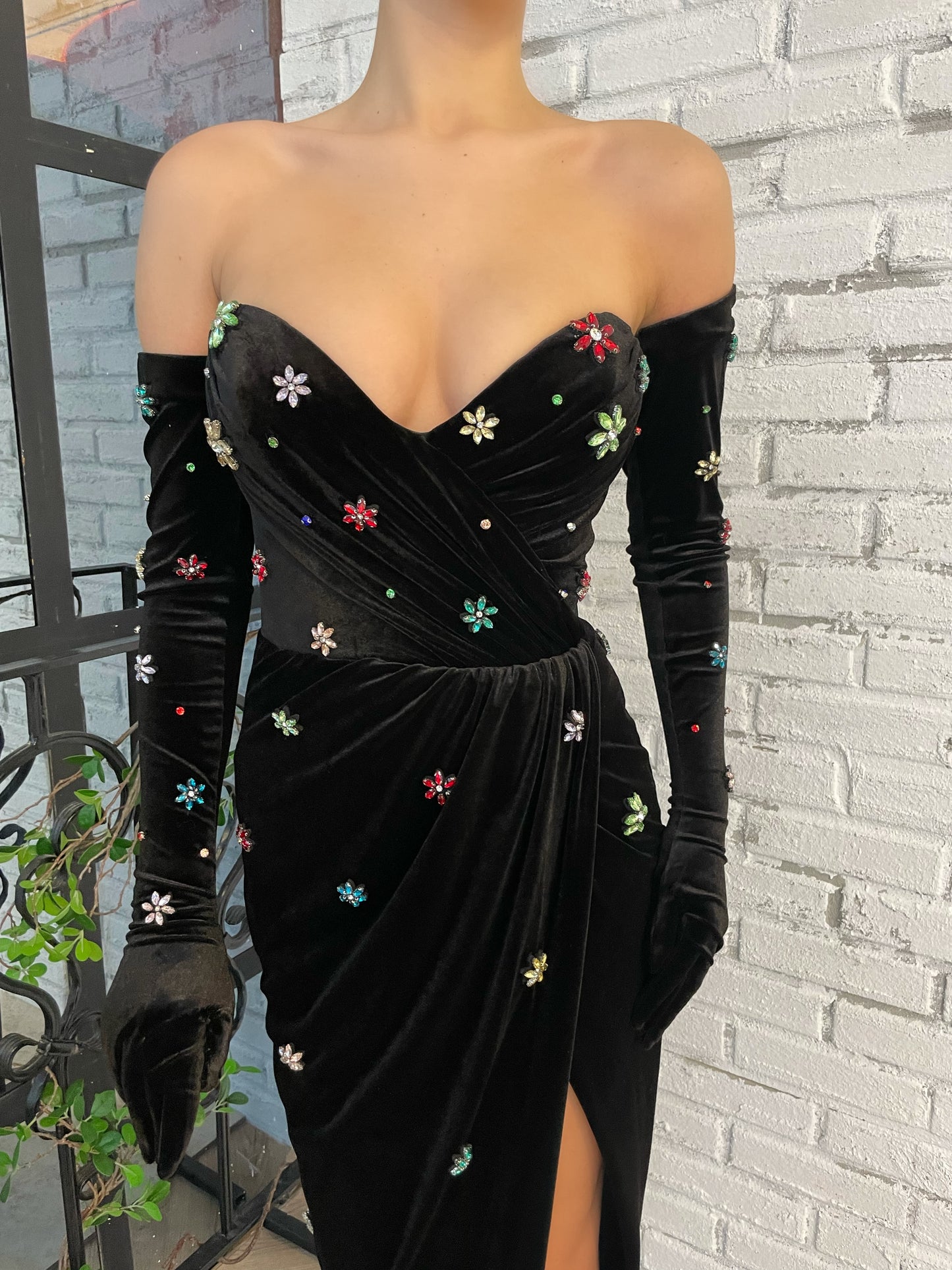 Black mermaid dress with gloves and embroidery