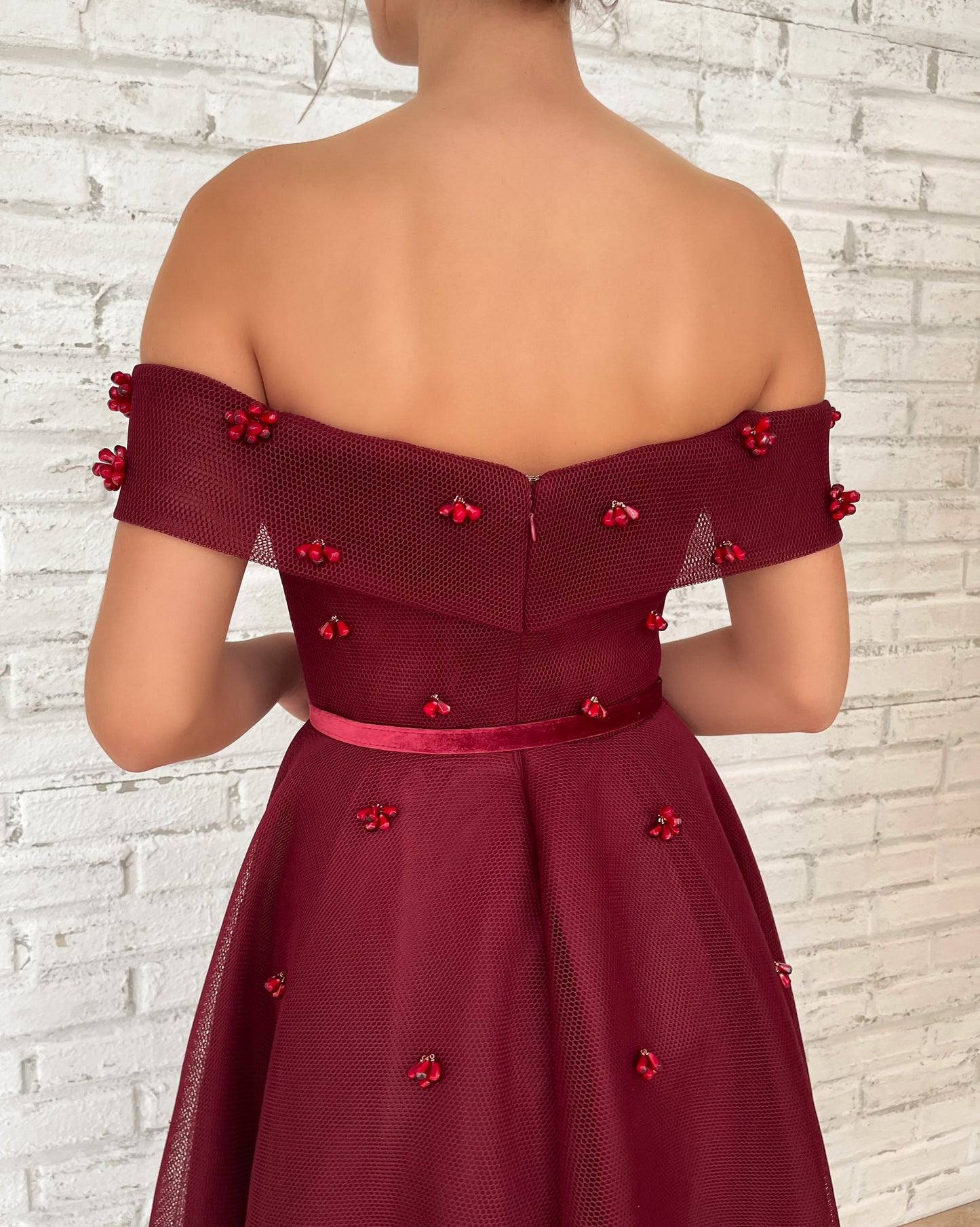 Red midi dress with belt, embroidery and off the shoulder sleeves
