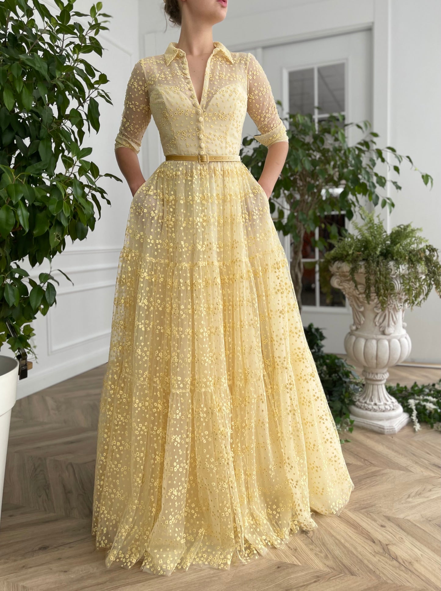 Yellow A-Line dress with short sleeves and belt