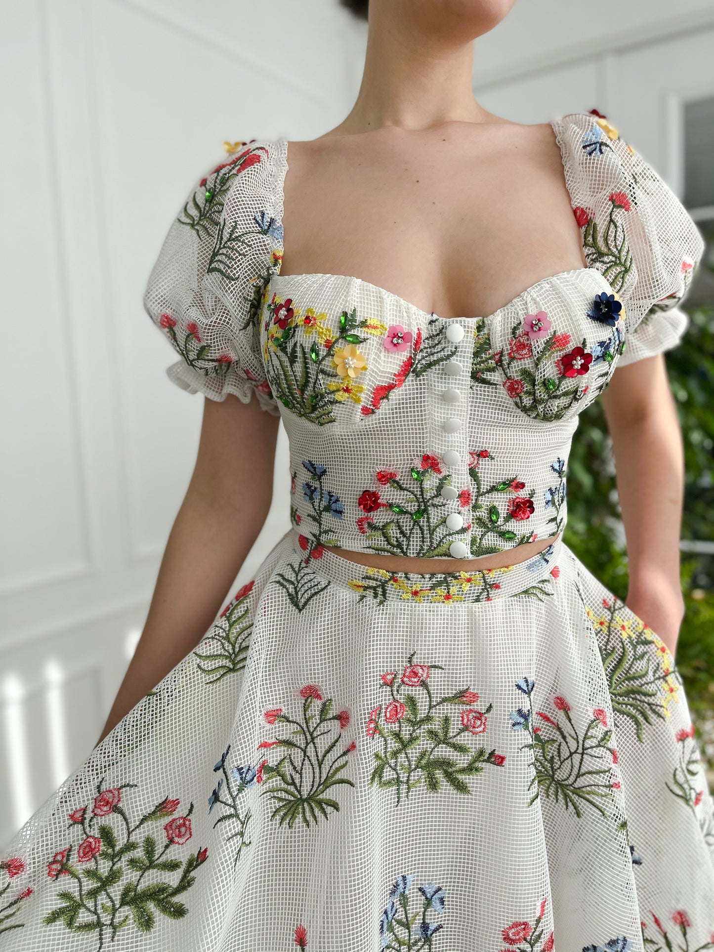 White two piece dress with embroidery and short sleeves