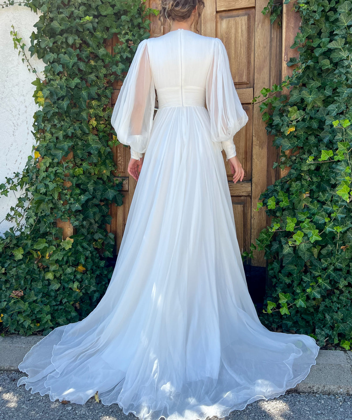 A Line plain white bridal dress with long sleeves 