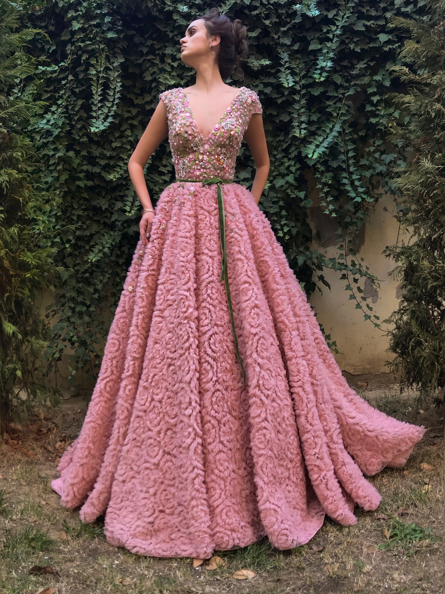 Pink A-Line dress with v-neck, no sleeves and embroidery